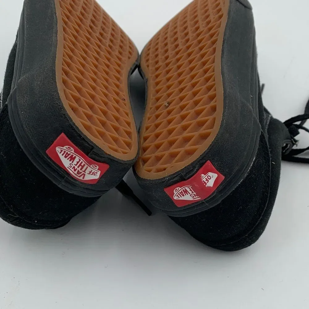 Vans Classic All-Black Low-Top Sneakers | Men’s Size 5 | Skate & Casual Shoes